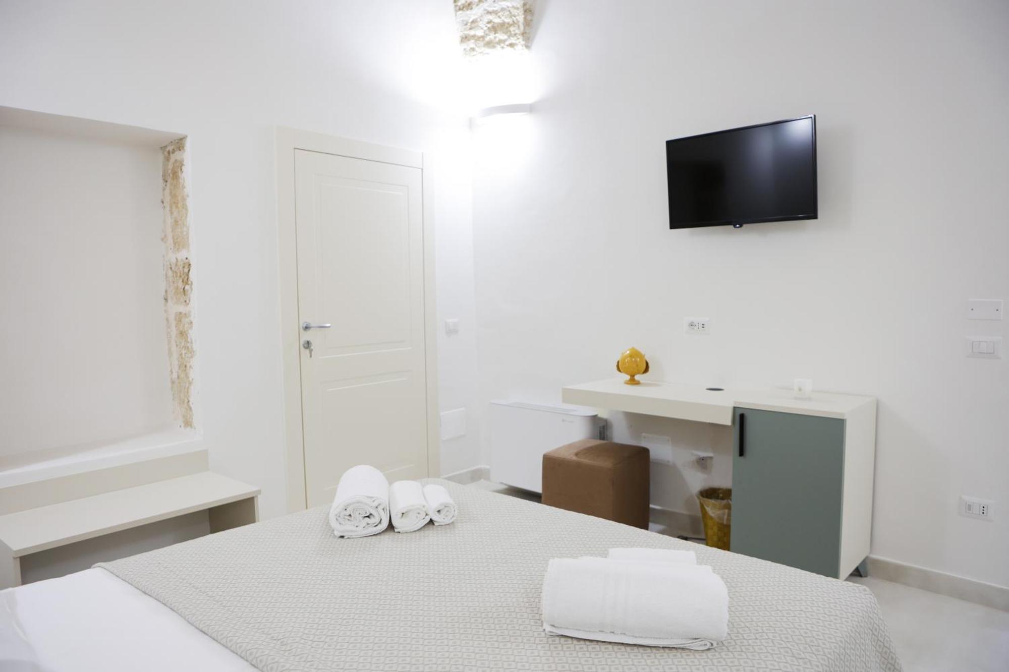 B&B Le Due Corti Матино Экстерьер фото